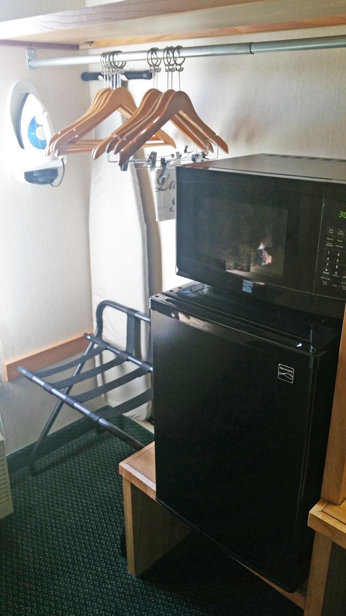 Charlevoix Inn & Suites Surestay Collection By Best Western Esterno foto