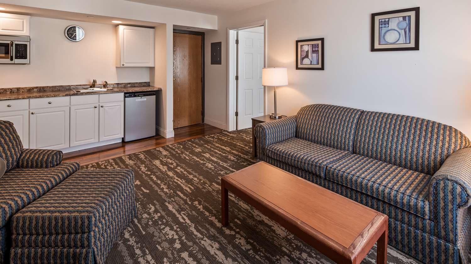 Charlevoix Inn & Suites Surestay Collection By Best Western Esterno foto