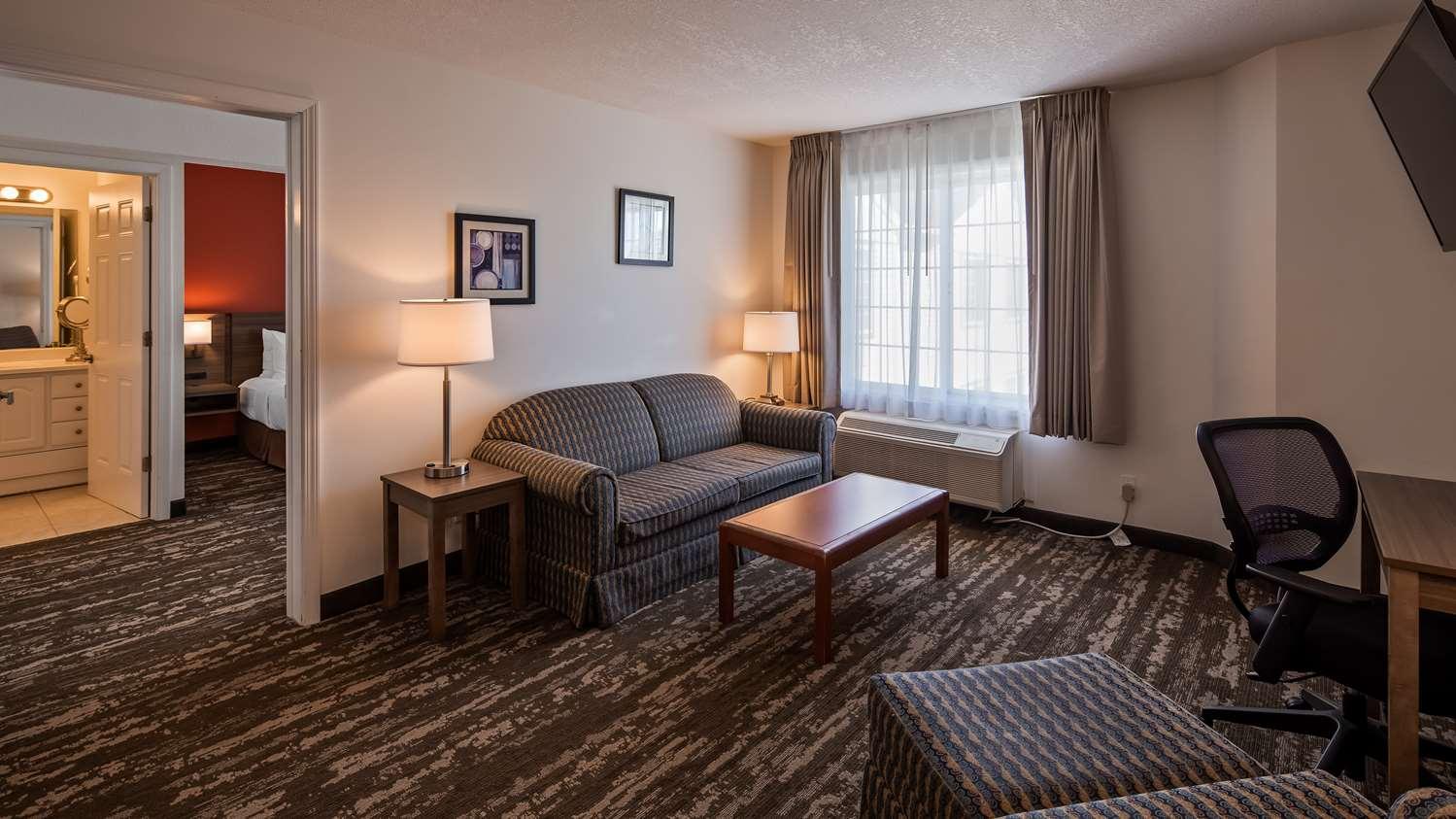 Charlevoix Inn & Suites Surestay Collection By Best Western Esterno foto